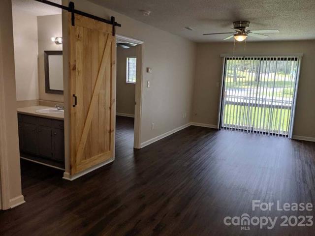 1220 8th St NE-Unit -Unit E in Hickory, NC - Building Photo
