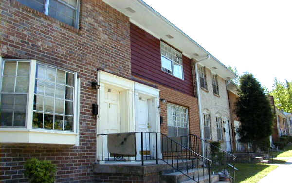 Harwell Townhouses in Atlanta, GA - Foto de edificio - Building Photo