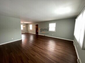 6805 Jackson Ave in Hammond, IN - Building Photo - Building Photo