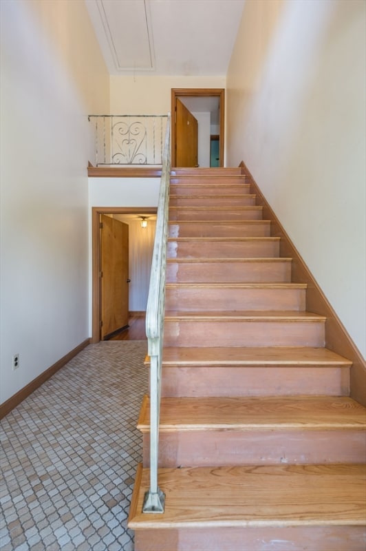 48-50-50 Lee St in Stoneham, MA - Foto de edificio - Building Photo