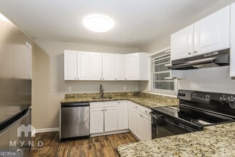 2644 Butner Rd in Atlanta, GA - Building Photo - Building Photo