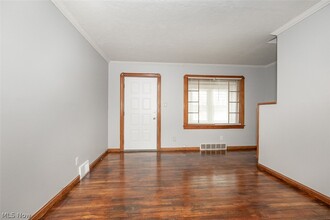12010 Longmead Ave in Cleveland, OH - Building Photo - Building Photo