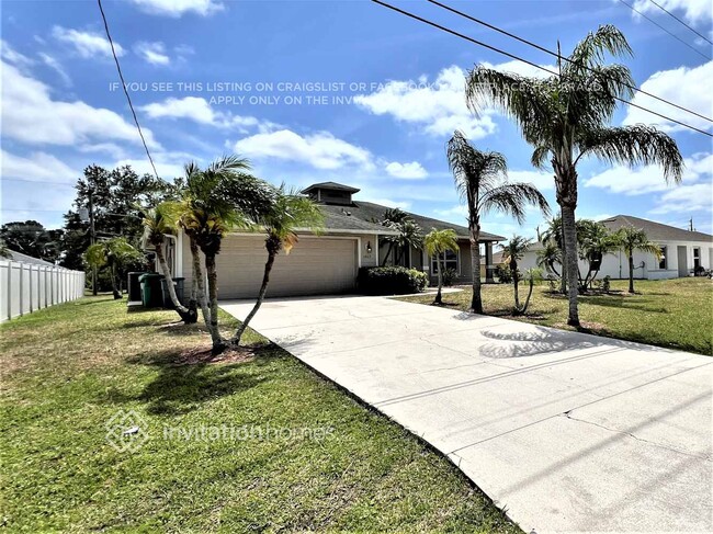 1462 SW California Blvd in Port St. Lucie, FL - Foto de edificio - Building Photo