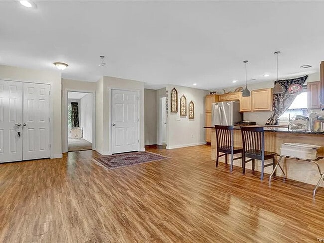 property at 87 Quaker St