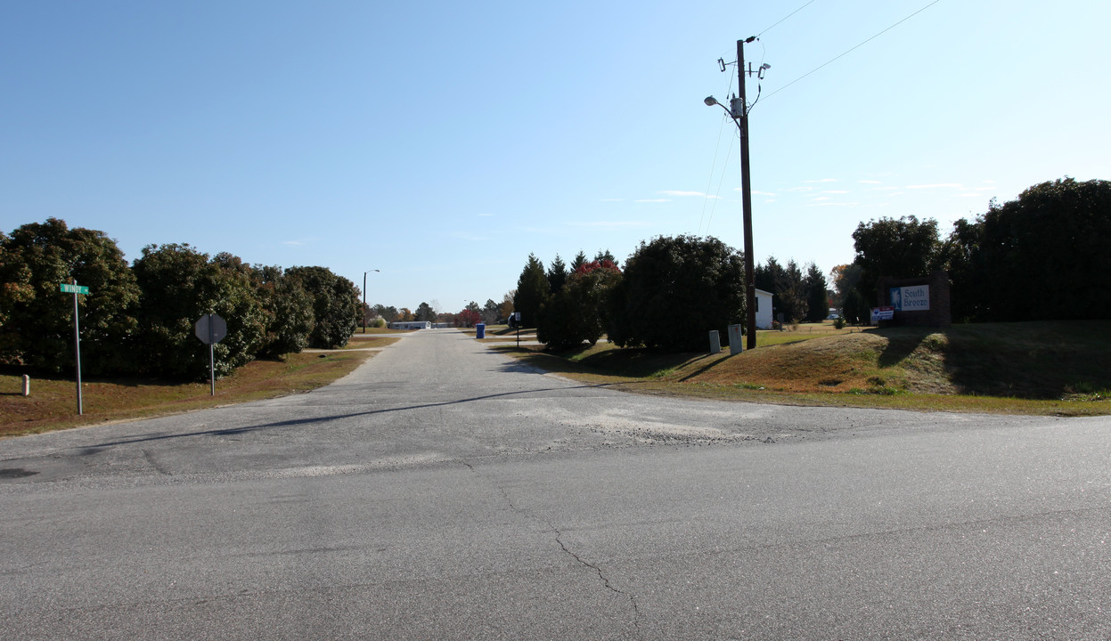 South Breeze in Willow Spring, NC - Building Photo