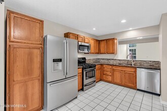 159 Daisy Dr in Freehold Township, NJ - Building Photo - Building Photo