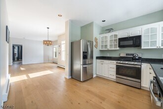 30 Sussex Ave in Morristown, NJ - Building Photo - Building Photo