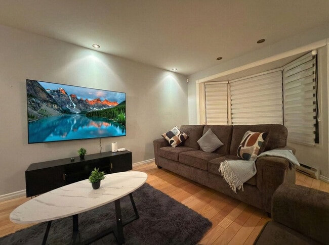 146 Rue Guy in Vaudreuil-dorion, QC - Building Photo - Building Photo