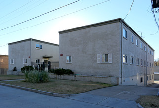 Harvard Gardens Condominiums in Tulsa, OK - Building Photo - Building Photo