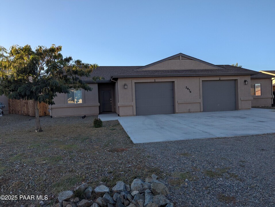 2976 N Yavapai Rd E in Prescott Valley, AZ - Building Photo