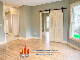 16 West St, Unit 3 in Barre, VT - Building Photo