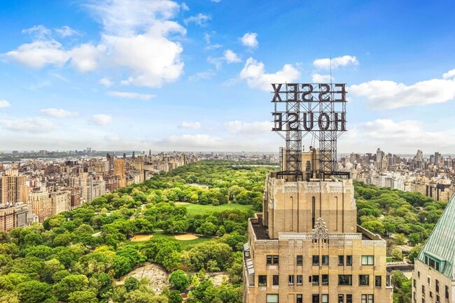 157 W 57th St in New York, NY - Foto de edificio - Building Photo