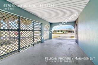 6570 Coliseum Blvd in Port Charlotte, FL - Building Photo - Building Photo