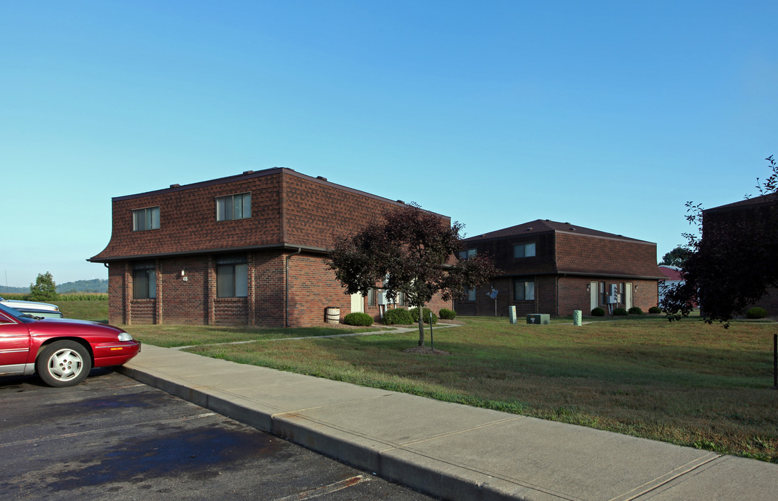 Field Pointe Townhomes in Newark, OH - Building Photo