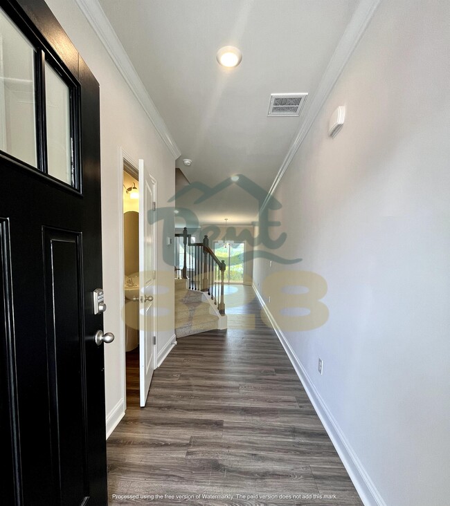 146 Creekview Rd in Hendersonville, NC - Building Photo - Building Photo