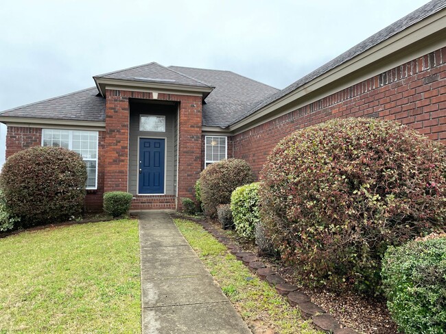 1980 Regent Rd in Prattville, AL - Foto de edificio - Building Photo