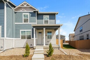 13457 Oneida Ln in Thornton, CO - Building Photo