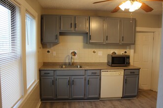 10 Mattakeeset St in Boston, MA - Building Photo - Building Photo