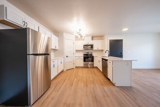 426 Cobalt Dr in Kalispell, MT - Building Photo - Building Photo