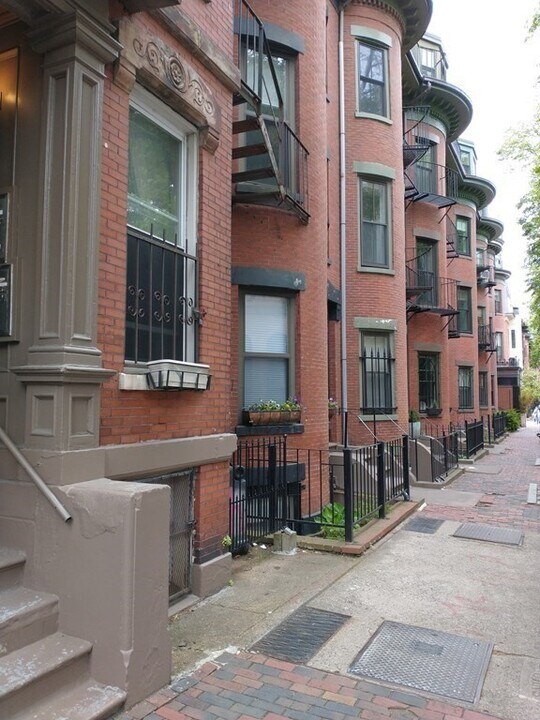 84 Chandler St in Boston, MA - Building Photo