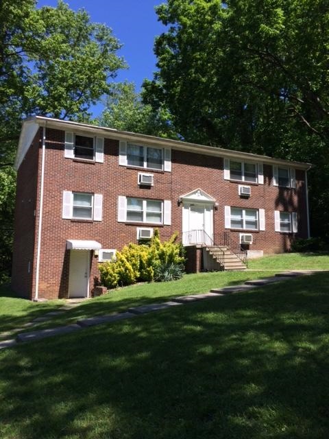 Holston Court Apartments & Duplex, 12 Units in Knoxville, TN - Building Photo