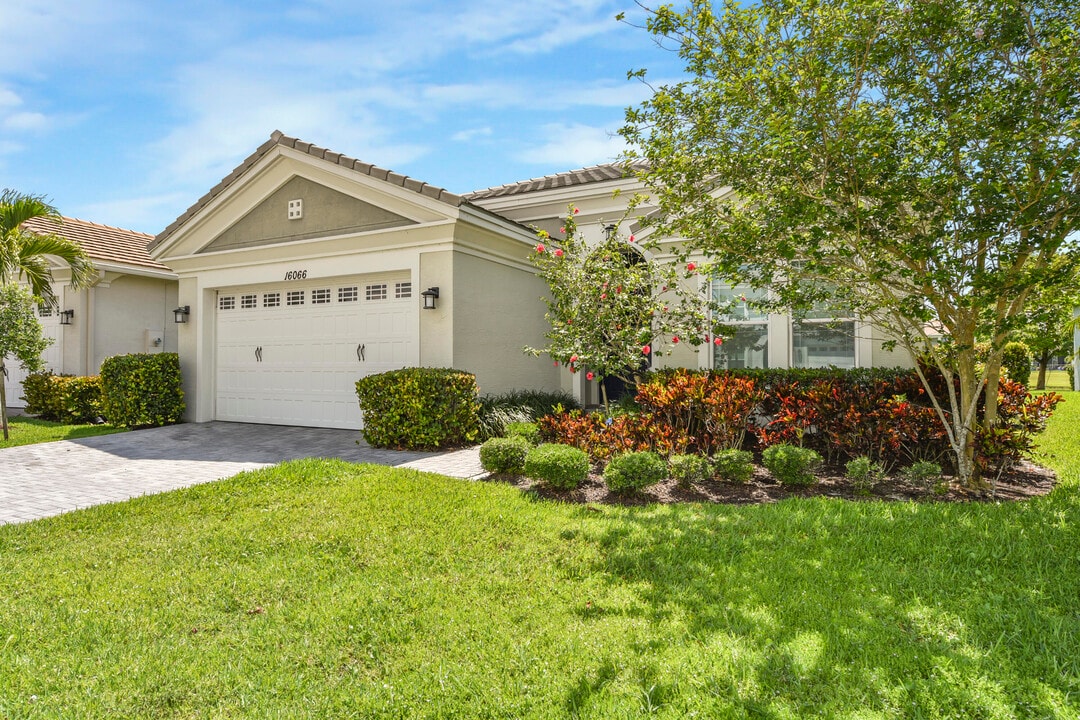 16066 Rain Lilly Way in Westlake, FL - Building Photo