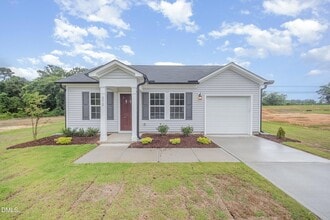 272 Johnson Rdg Wy in Four Oaks, NC - Building Photo - Building Photo