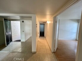 23643 Park Capri, Unit 38 in Calabasas, CA - Foto de edificio - Building Photo