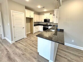 580 Rosalie Woods Dr in Cordova, TN - Building Photo - Building Photo