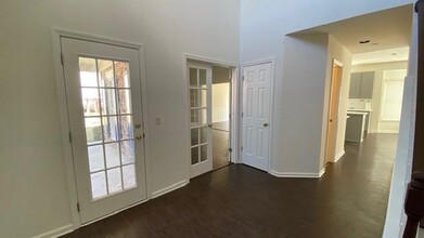 710 Treadstone Ct in Suwanee, GA - Building Photo - Building Photo