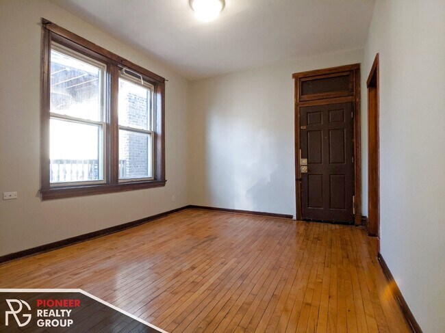 1422 N Maplewood Ave, Unit 1424-3R in Chicago, IL - Building Photo - Building Photo