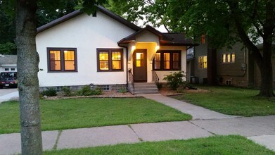 2118 Cass St in La crosse, WI - Building Photo - Building Photo