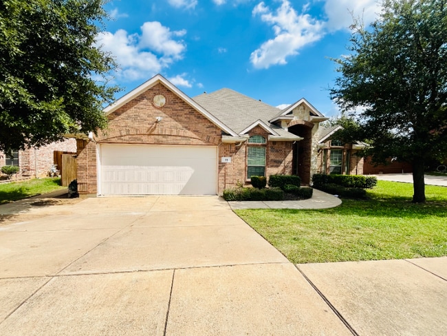 11 Beechcreek Dr in Edgecliff Village, TX - Building Photo - Building Photo