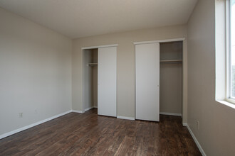 Western Gallagher Apartments in El Paso, TX - Building Photo - Interior Photo