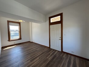 3464 N Clark St, Unit 3R in Chicago, IL - Building Photo - Building Photo