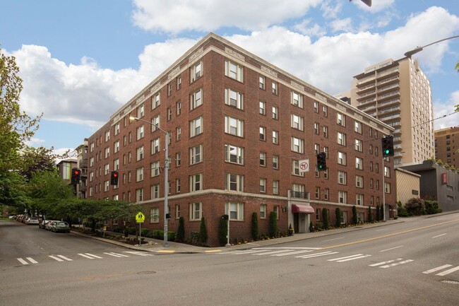 Stockbridge Apartment Homes in Seattle, WA - Building Photo - Building Photo