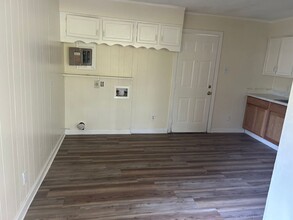 105 Cross St in Jacksonville, AR - Building Photo - Building Photo