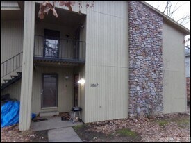 1813 Sanford Dr in Little Rock, AR - Building Photo