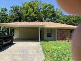 1505 Truelove St in Gainesville, TX - Building Photo