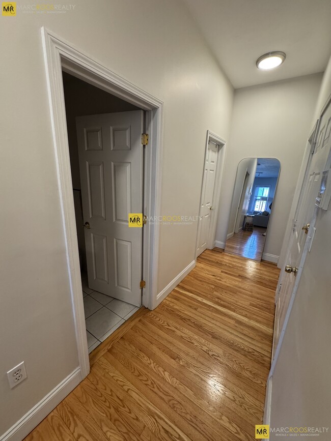 668 Tremont St, Unit 4 in Boston, MA - Foto de edificio - Building Photo