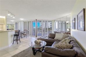 730 S Collier Blvd-Unit -106 in Marco Island, FL - Foto de edificio - Building Photo