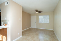 Eagle Creek - FREE Utilities in Artesia, NM - Building Photo - Interior Photo