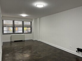 96 Fifth Avenue, Unit 10A in New York, NY - Building Photo