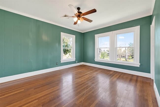 property at 3410 Austin St