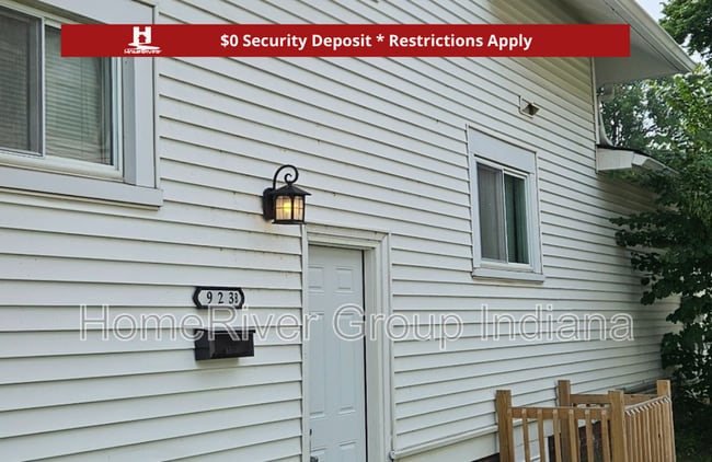 property at 923 E 34th St