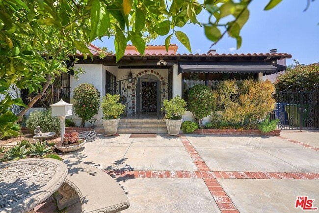 424 N Arden Blvd in Los Angeles, CA - Building Photo - Building Photo