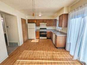 3804 Oro Blanco Dr in Colorado Springs, CO - Building Photo - Building Photo