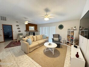 54 Capistrano Dr in Ormond Beach, FL - Building Photo - Building Photo