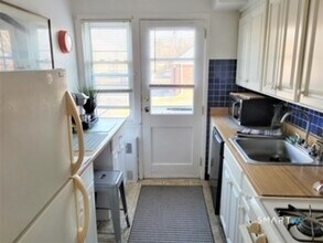 236 Glenbrook Rd in Stamford, CT - Building Photo - Building Photo