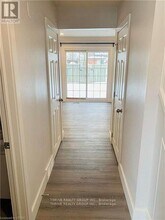 8 Homestead Crescent in London, ON - Building Photo - Building Photo